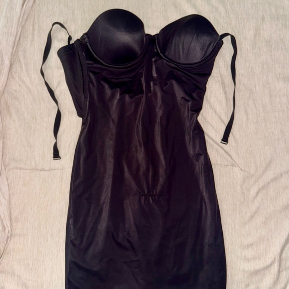 Maidenform Shapewear Slip With Built-In Bra & Underwear - Picture 2 of 10